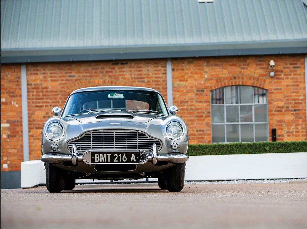 1965 Aston Martin DB5 Bond Car vue face avant