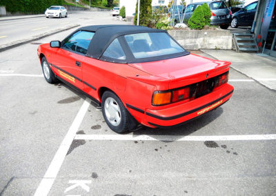 1988 Toyota 2000 vue trois quarts arrière côté gauche