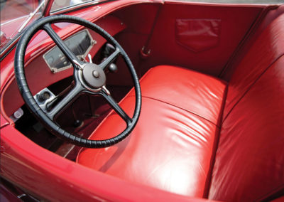 1929 Auburn 120 Eight Speedster intérieur sobre voire minimaliste - Hershey Auction.
