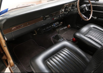 1967 Ford Falcon XR GT sedan vue intérieure.