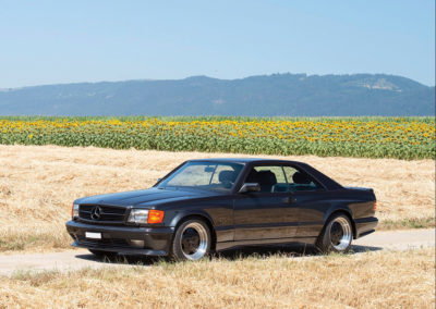 1991 Mercedes-Benz 560 SEC AMG 6.0 Wide-Body vue trois quarts avant gauche - London Auction