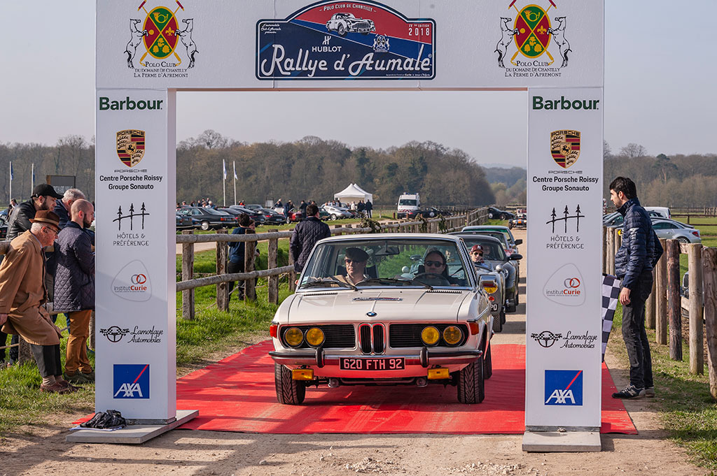 BMW 3.0 SI au départ du Rallye d'Aumale.