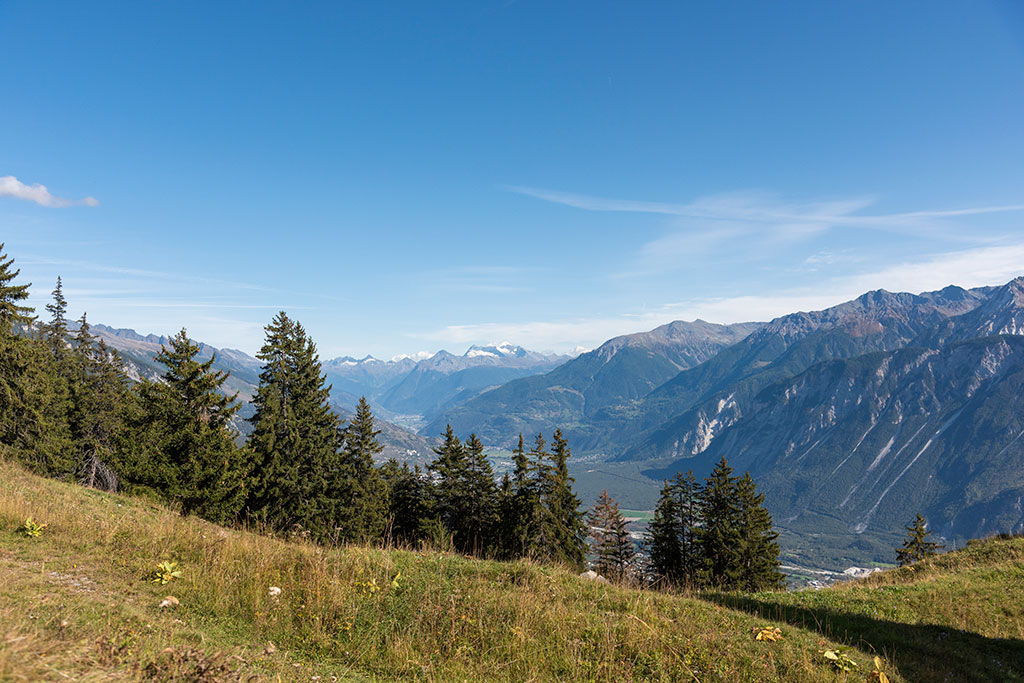 Au cours du Jeeping, la vallée du Rhône depuis les alpages de Crans Montana.