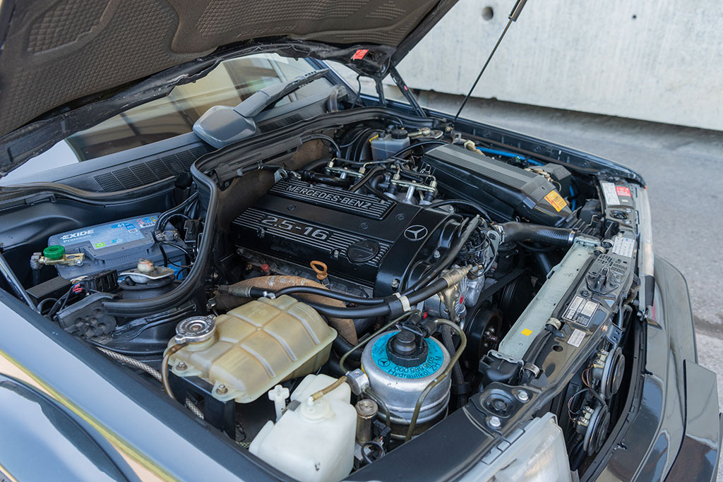 2.5-16 EVO II moteur développant 235 chevaux. 2.5-16 EVO II moteur développant 235 chevaux.