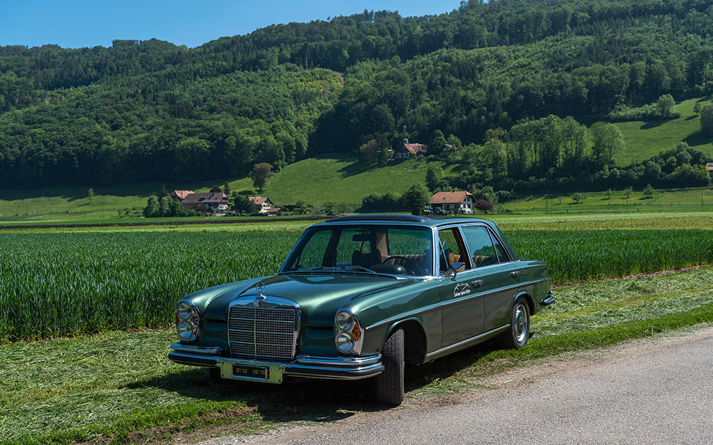 Bien loin du mouvement de 1968, la Mercedes-Benz 300 SEL 6.3