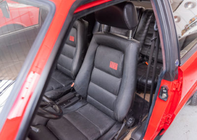 1990 Lancia Delta HF Integrale siège en cuir en belle condition.