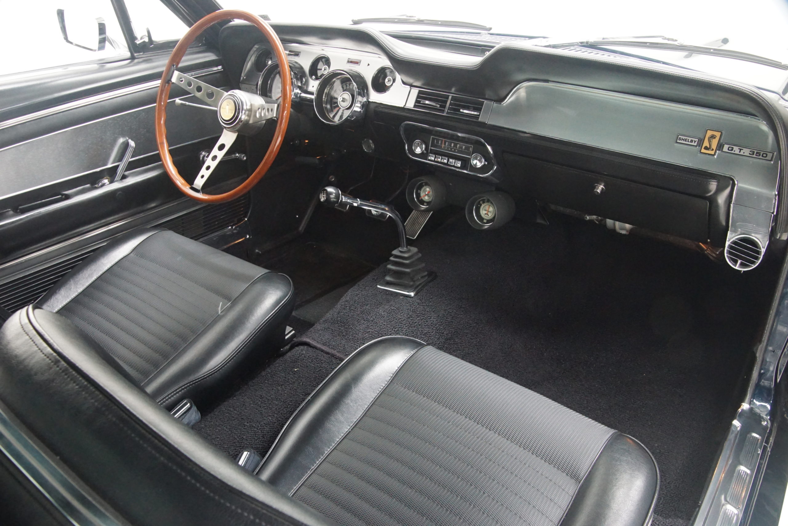 1967 Shelby Mustang GT350 Fastback intérieur tableau de bord - Shannons Auctions avril 2021.