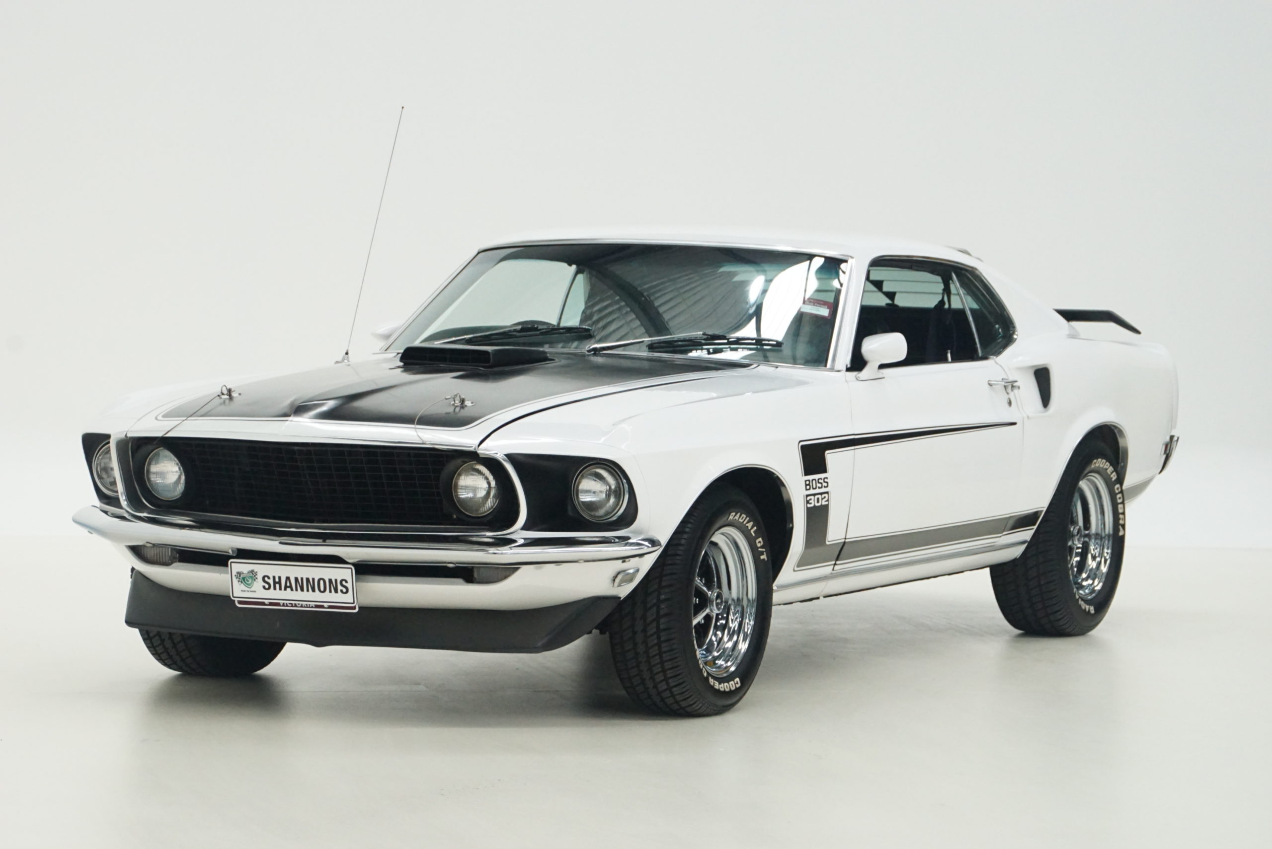 1969 Ford Mustang Boss 302 Tribute Fastback trois quarts avant gauche - Shannons Auctions avril 2021.