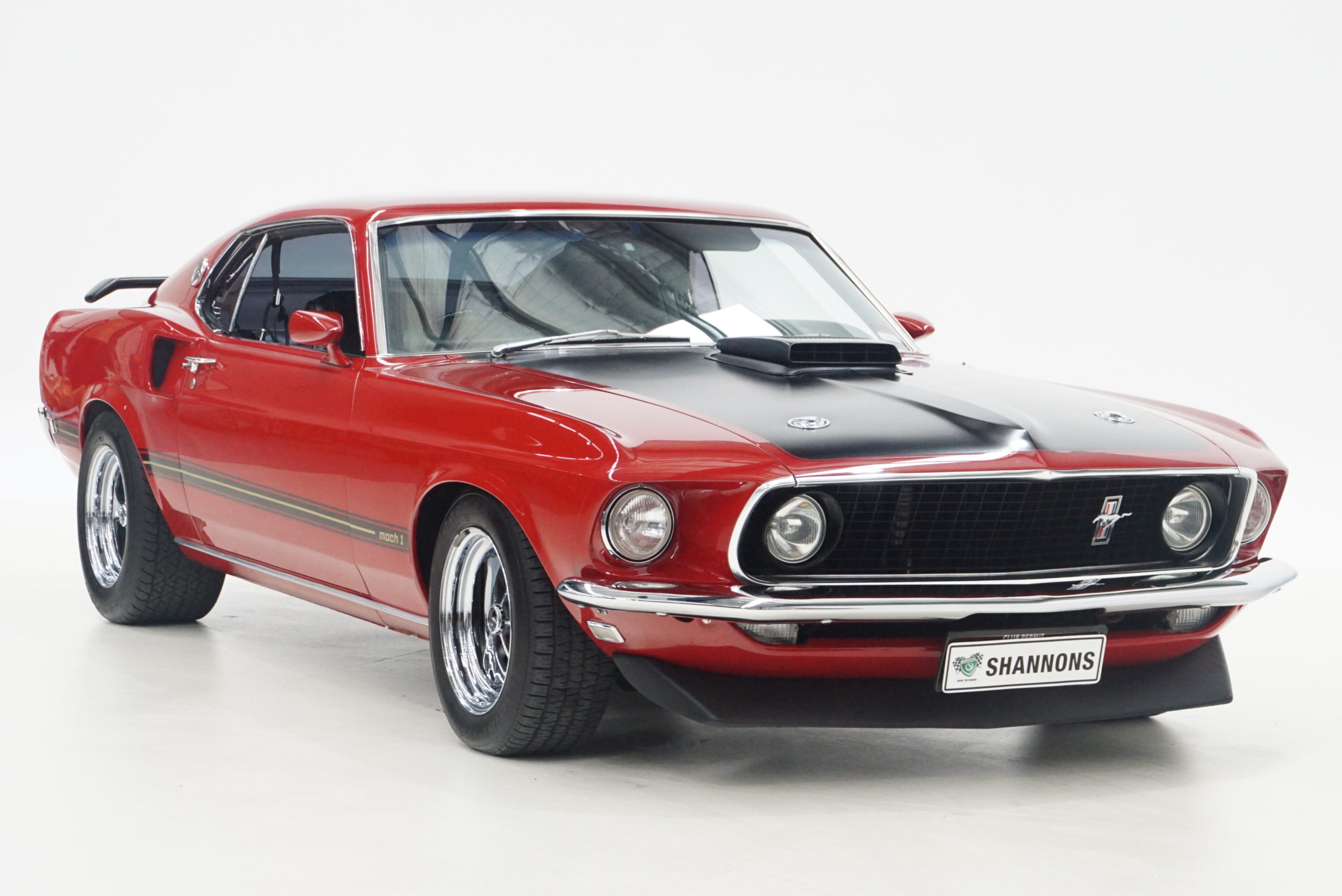 1969 Ford Mustang Mach 1 Fastback trois quarts avant droit - Shannons Auctions avril 2021.