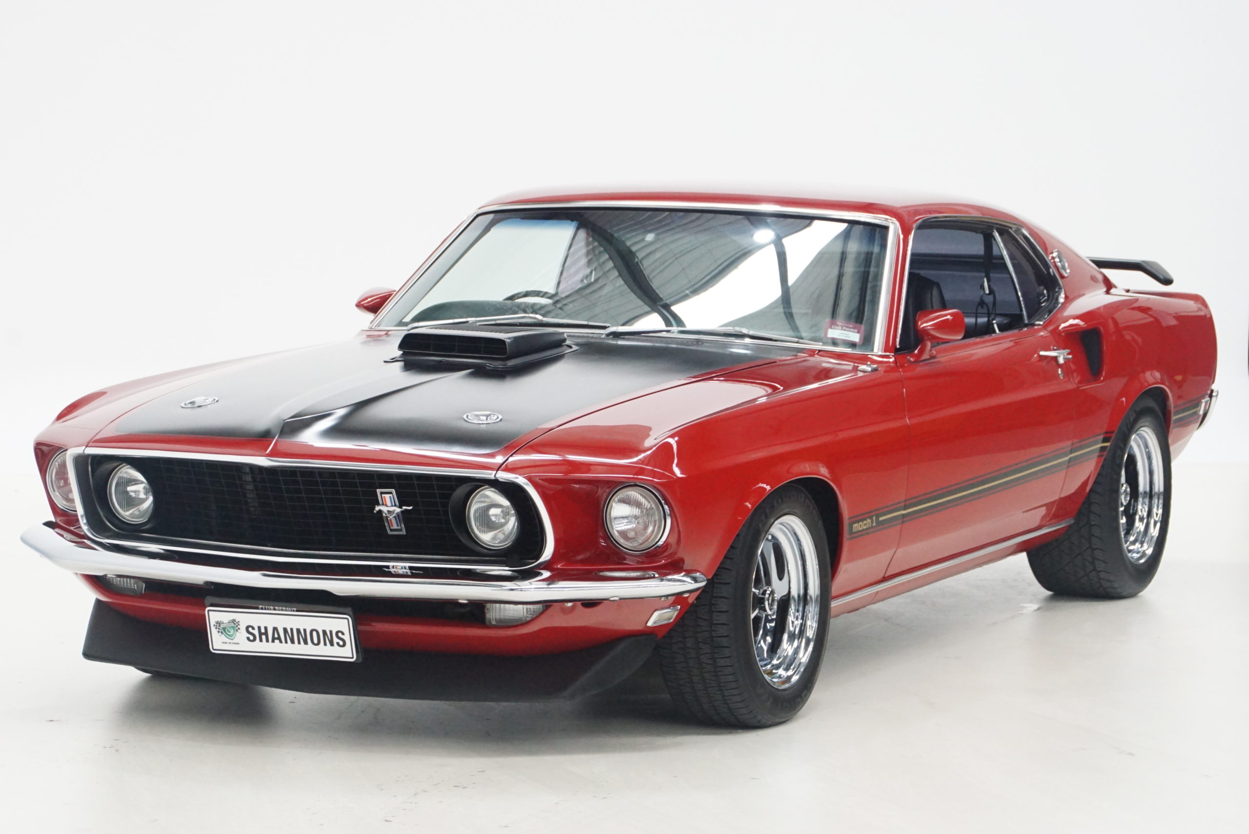 1969 Ford Mustang Mach 1 Fastback trois quarts avant gauche - Shannons Auctions avril 2021.
