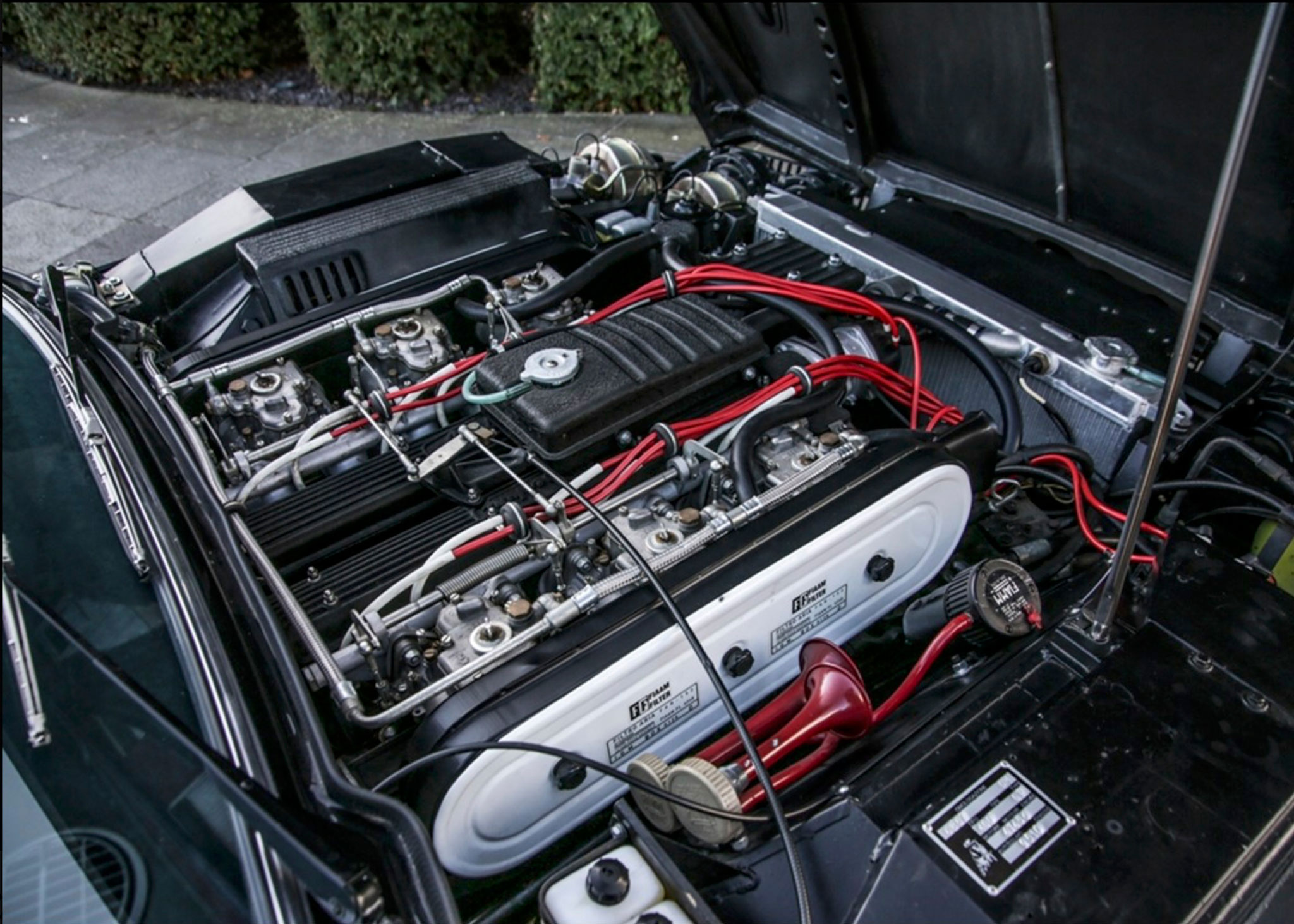 1976 Lamborghini Espada Série 3 moteur V12 4 litres 6 carburateurs double corps 325 chevaux - Ascot Racecourse avril 2021.