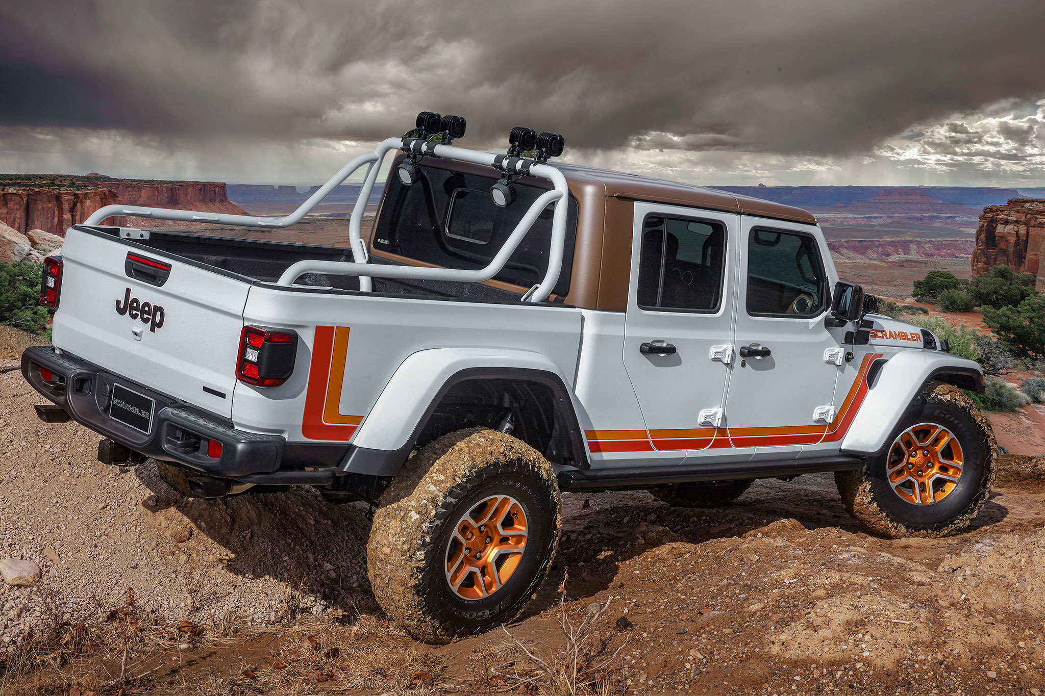 2019 Jeep JT Scrambler jantes 17 pouces pneus en 35 et rehausse de 2 pouces - Moab Easter Jeep Safari.
