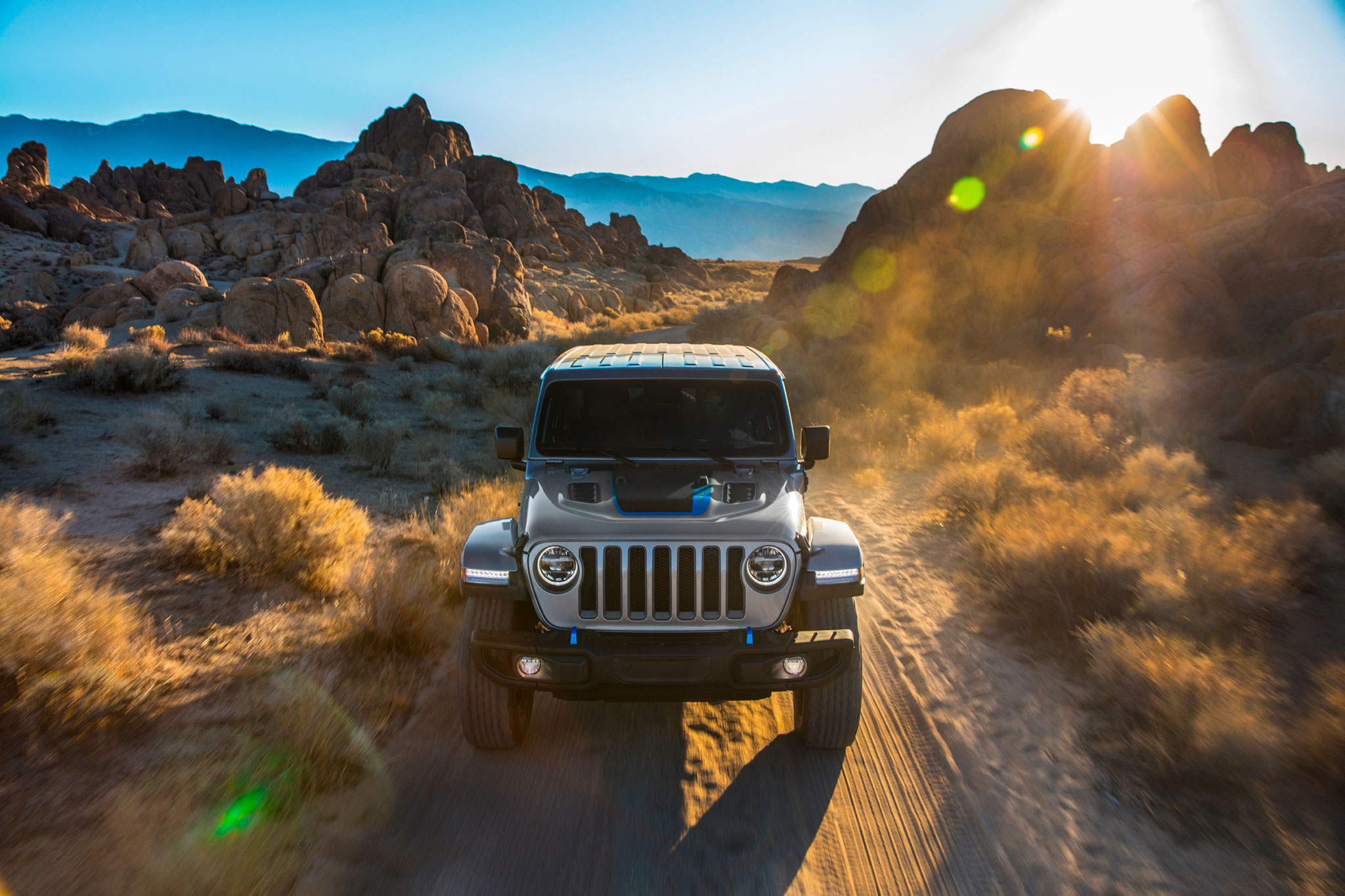 2021 Jeep Wrangler 4xe jantes 17 pouces et pneus 33 pouces pour la version Rubicon