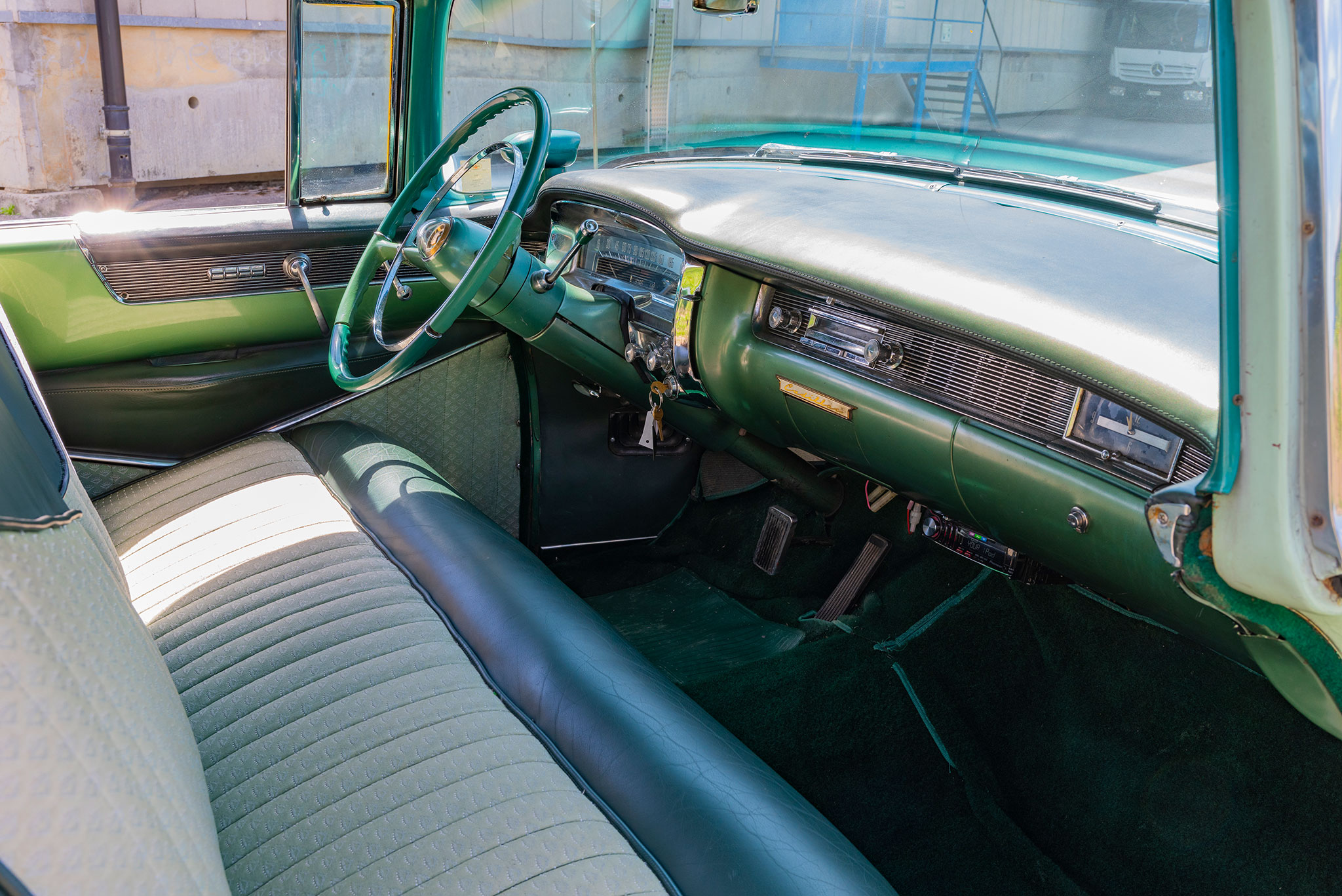 1954 Cadiilac Série 62 - Direction assistée. vitres électriques, boîte automatique, le standard chez Cadillac - Enchères au Swiss Classic World.