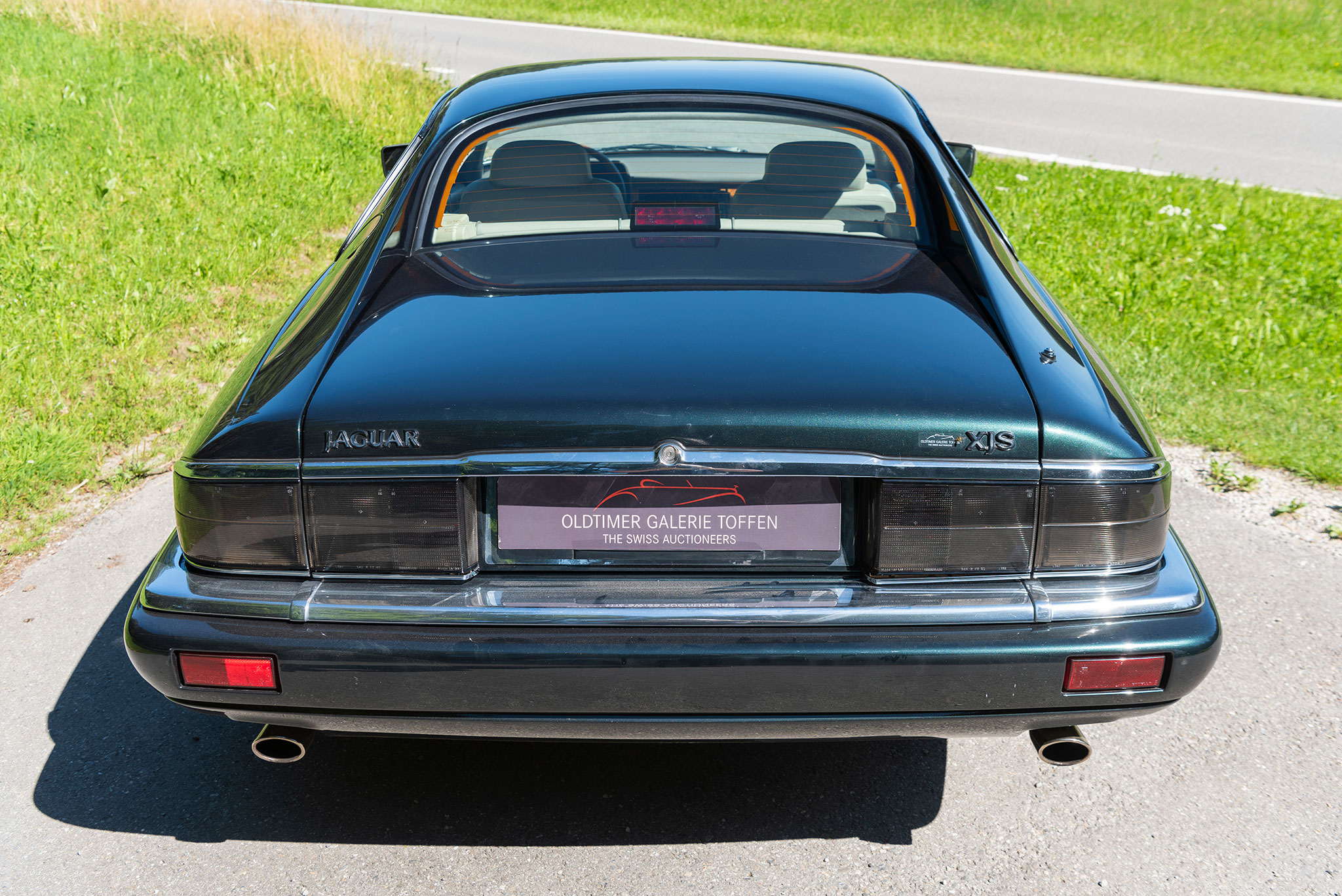 1996 Jaguar XJS 4.0-Litre Celebration nouvelle poupe arrière avec feux rectangulaires fumés.