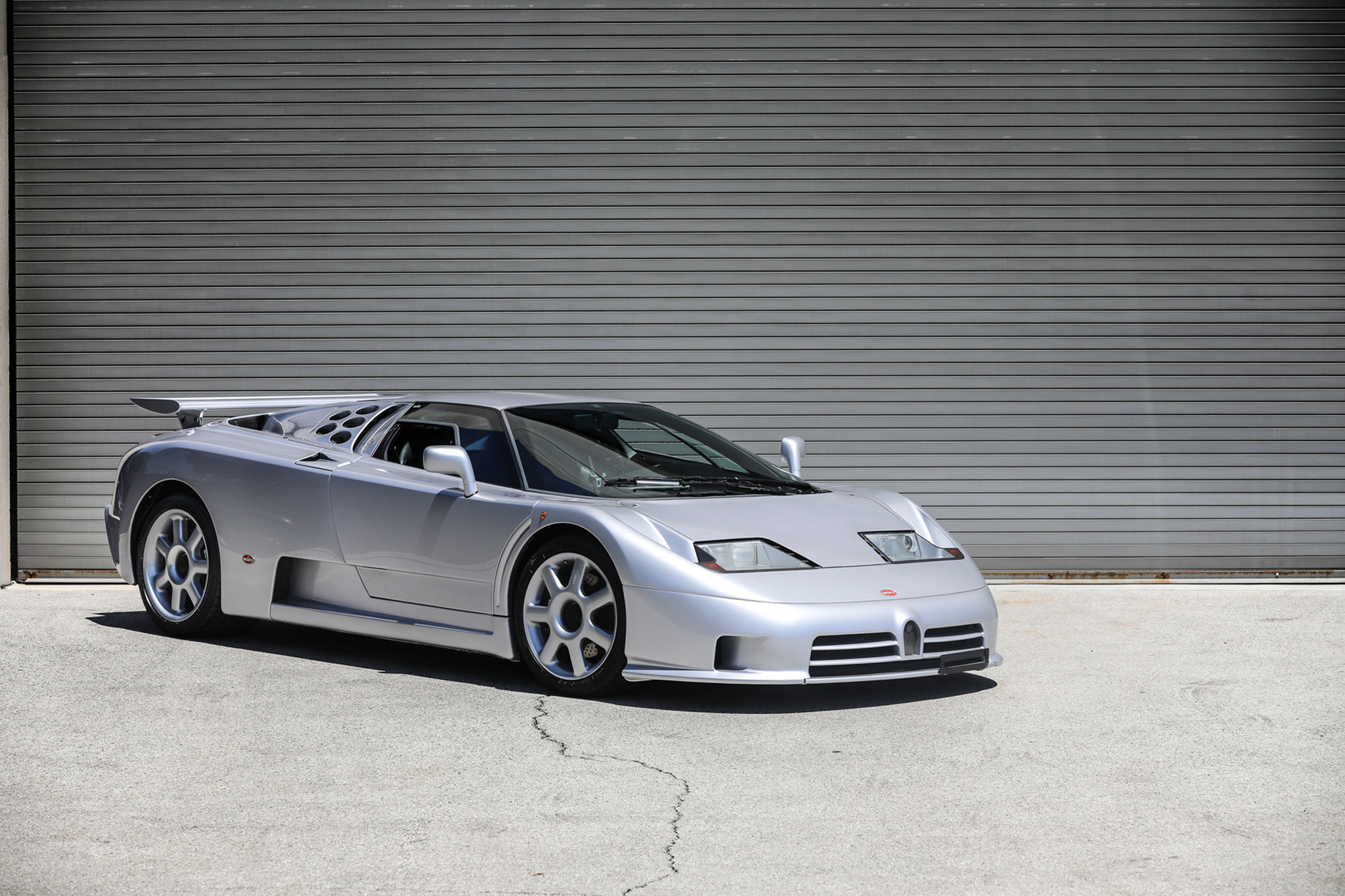 1994 Bugatti EB110 Super Sport - estimation $US 3 à 3.5 millions - Pebble Beach Gooding & Company.