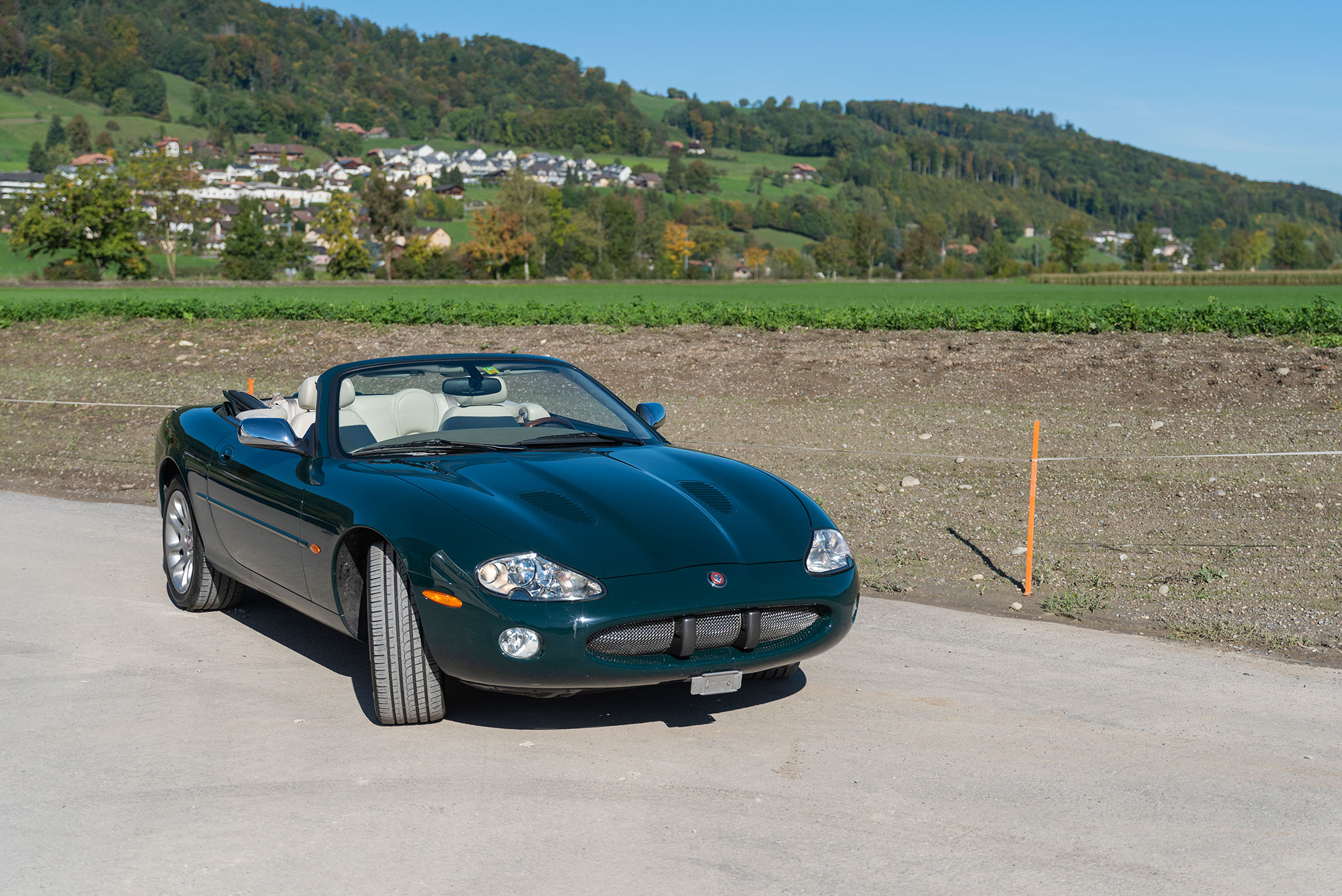 2001 Jaguar XKR 4.0-Litre à compresseur Youngtimer en pleine forme prête à parcourir encore de nombreux kilomètres.
