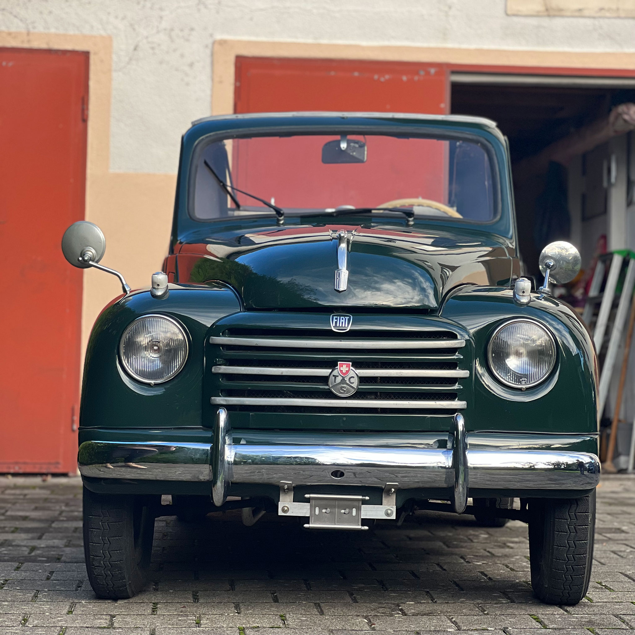 Geneva Vintage Motors - Vente aux enchères - Fiat 500C Topolino découvrable.