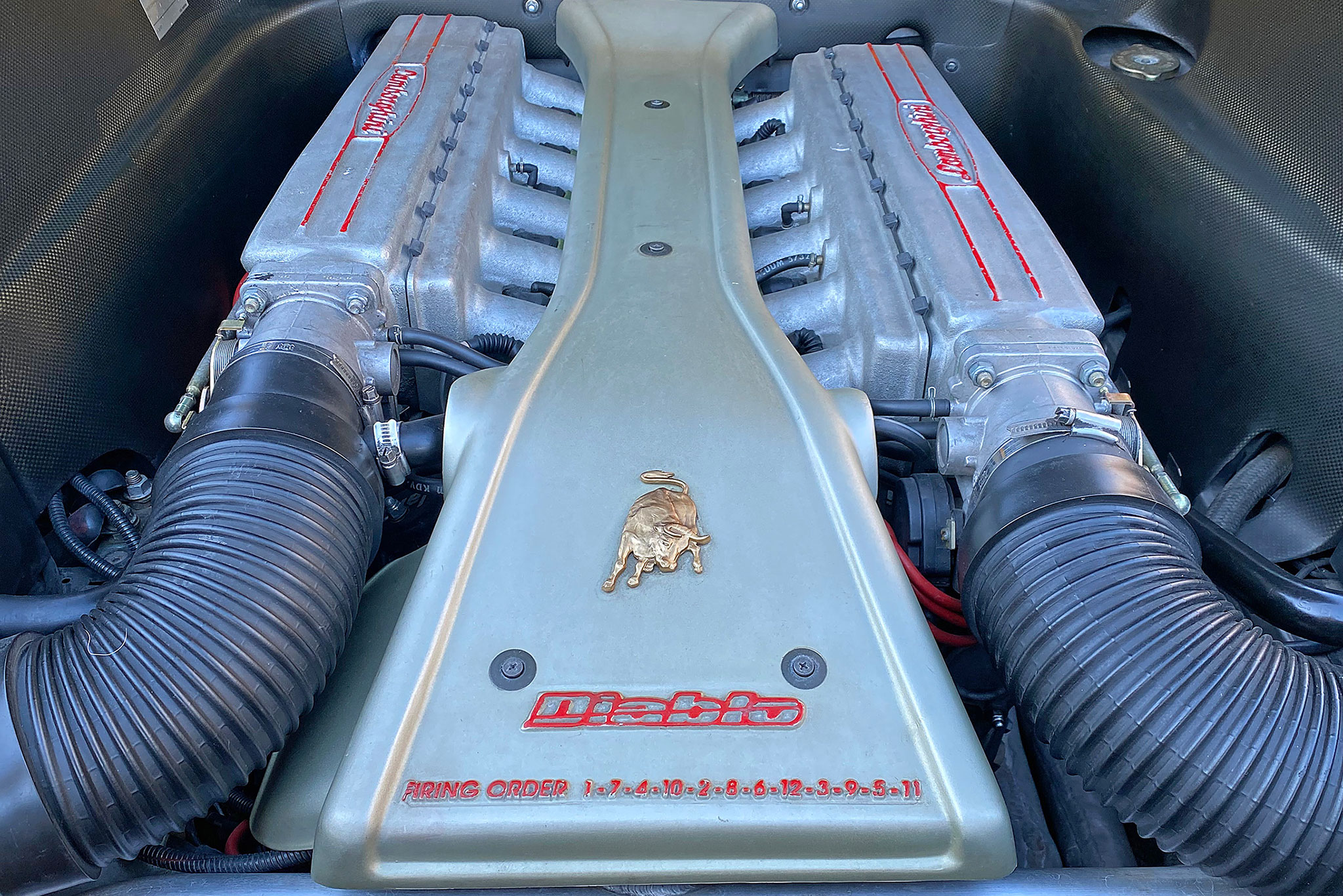 1996 Lamborghini Diablo VT un V12 de 5704 cm³ qui a déjà fait vibrer 4 propriétaires.