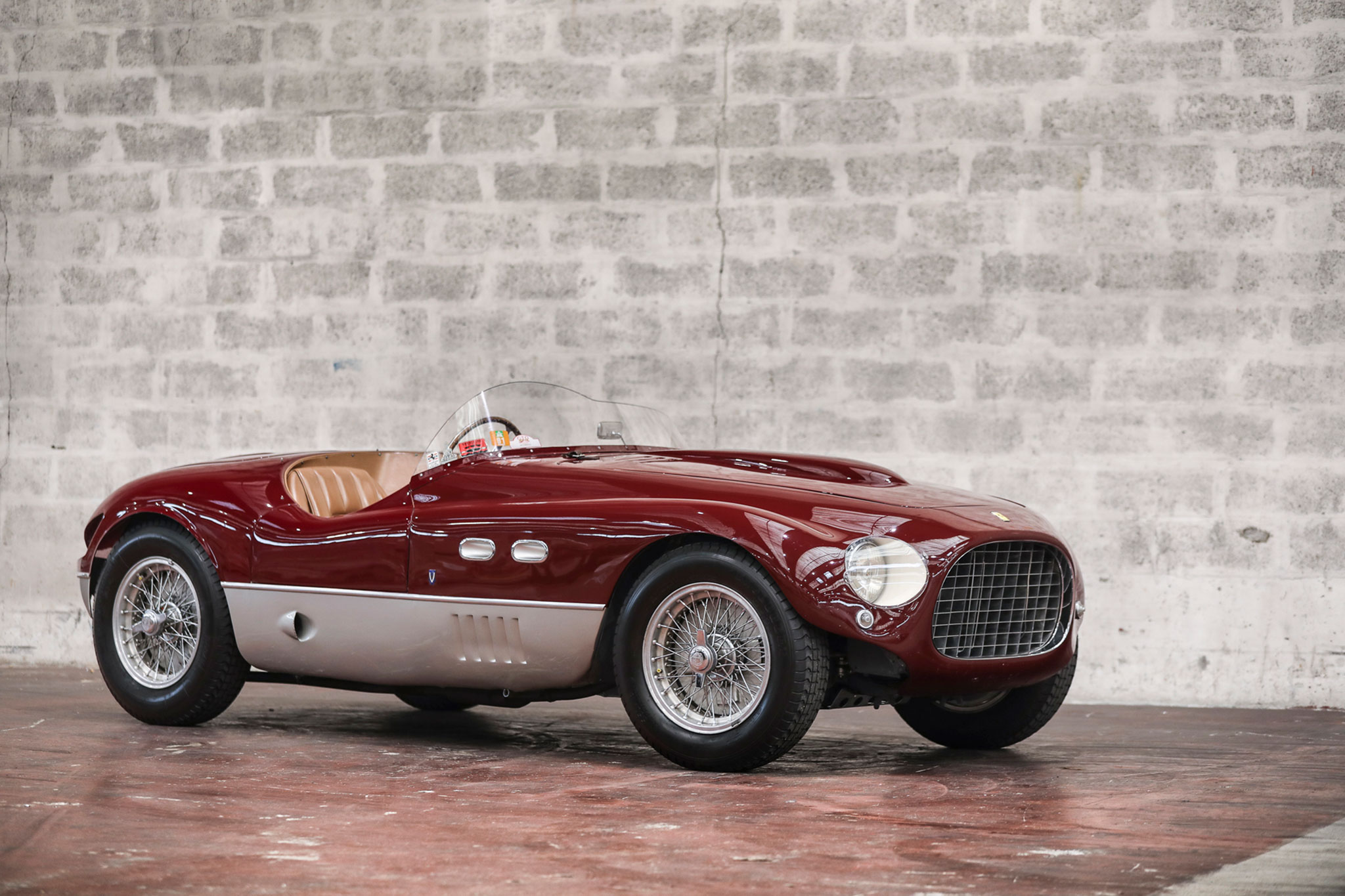 1953 Ferrari 250 MM Spider Series II – N° châssis et moteur 0274 MM – carrosserie signée Vignale – Gooding à Rétromobile.
