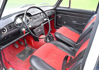 1969 Fiat 125 Spéciale intérieur en bon état témoigne de l'usure normale du véhicule.