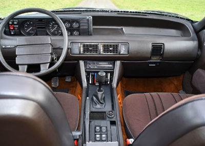 1977 Rover SD1 3500 V8 restée 45 ans chez le même propriétaire achetée neuve au salon de Genève 1977.